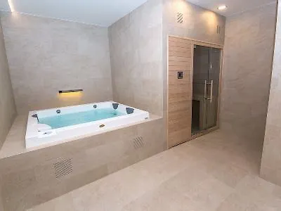 Merchant'S Crown Hotel Praga 4*,