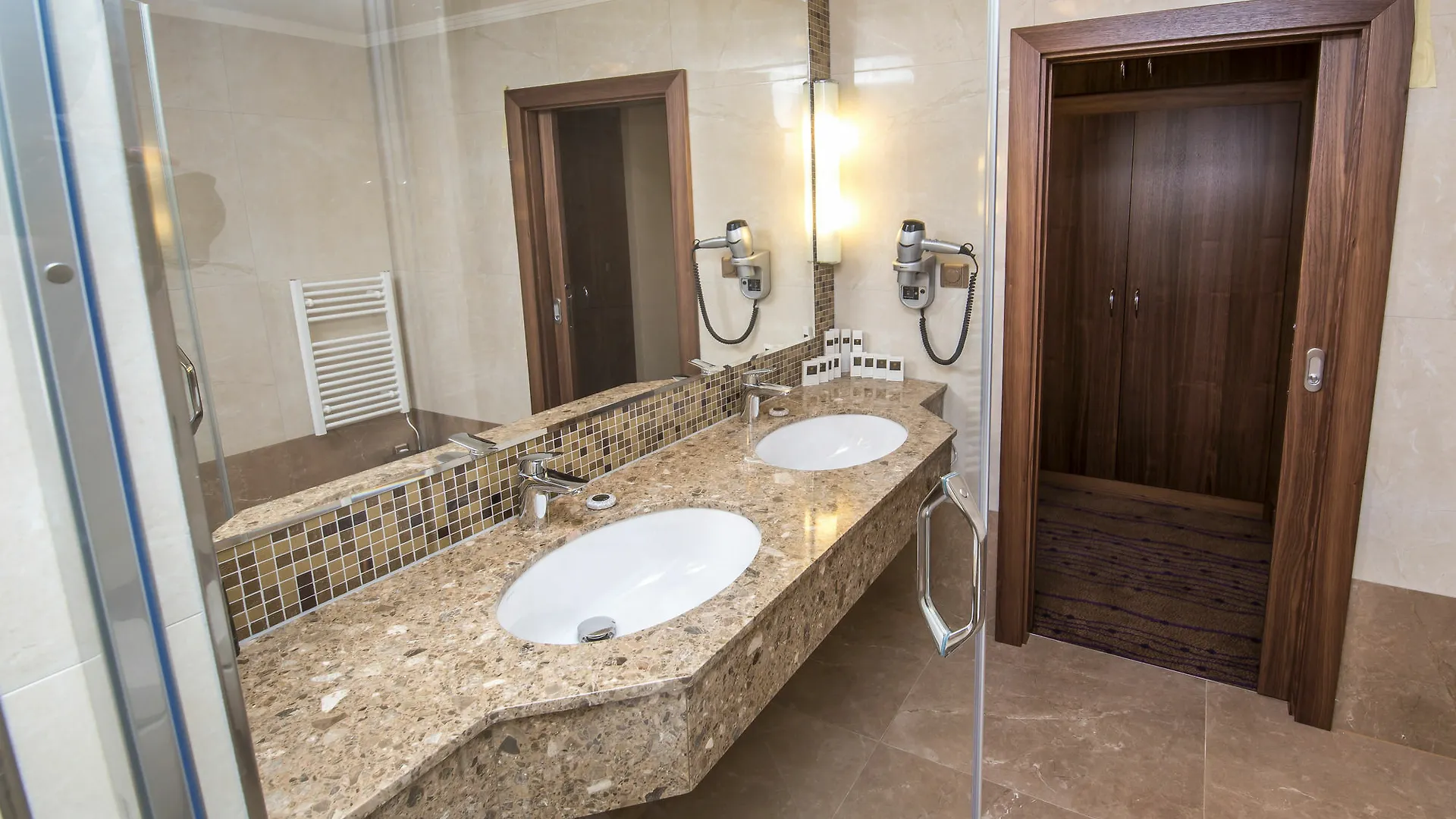 Merchant'S Crown Hotel Praga 4*,  Czechy